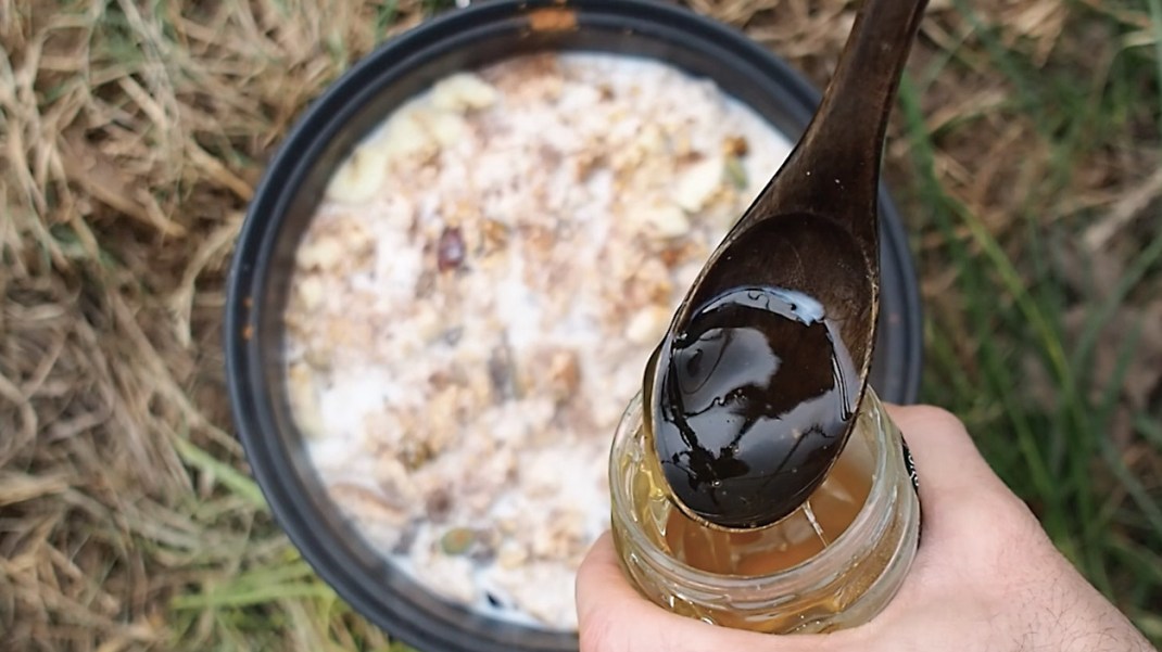 Hobo muesli. One pot cycle touring and hiking recipes for breakfast. Crank and Cog.